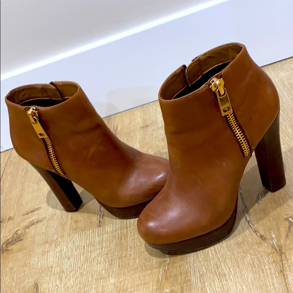Brown Fall Heel Booties Gold Zipper Aldo